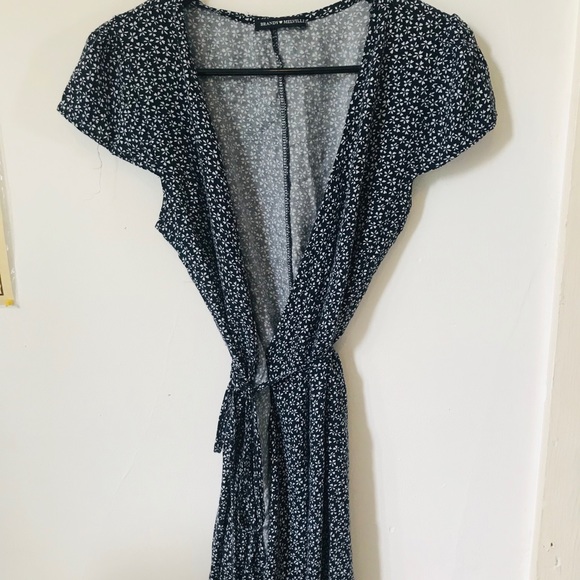 SOLD ON MY DEPOP! Brandy Melville Robbie Dress - Picture 1 of 2